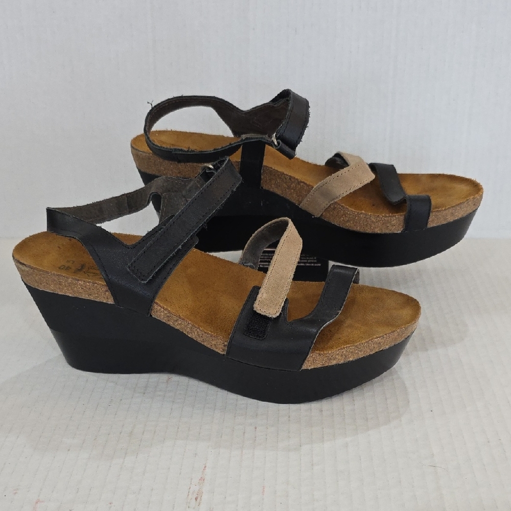 Naot Black and Tan Womens Wedge Sandals Size 9 B